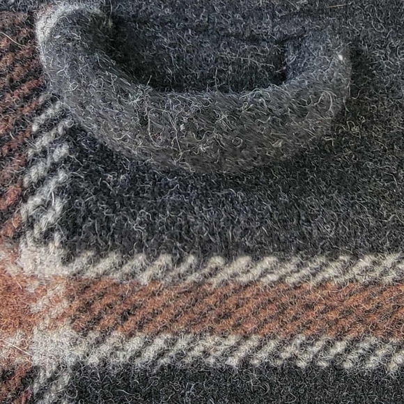 Jachs Men's Dark Plaid Shirt Jacket - Picture 3 of 12